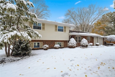 1367 Howell Rd, Beavercreek, OH 45434 - photo 4