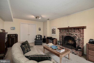 708 N Armistead St, Alexandria, VA 22312 - photo 4