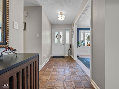 851 Revere Ct, Greenwood, IN 46142 - photo 4