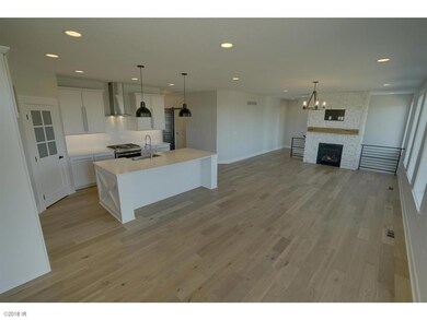 9627 Marnewood Dr, Johnston, IA 50131 - photo 5