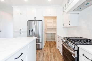 66 E Springs Ln, Providence, UT 84332 - photo 5