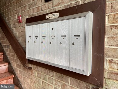 11623 Stoneview Square unit 22C, Reston, VA 20191 - photo 3