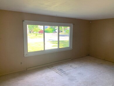 90 E Allen Ridge Rd, Springfield, MA 01118 - photo 4