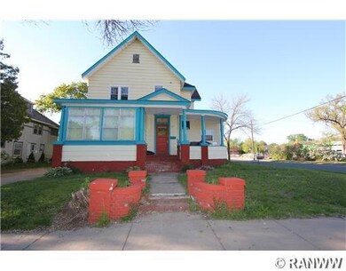 721 Wilson Ave, Menomonie, WI 54751 - photo 4