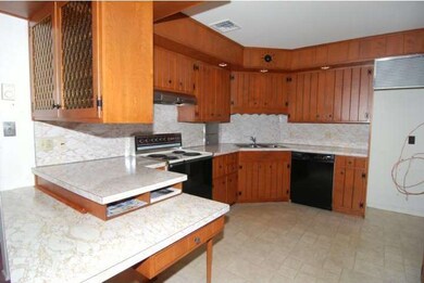 502 Spring Valley Rd, Reading, PA 19604 - photo 7