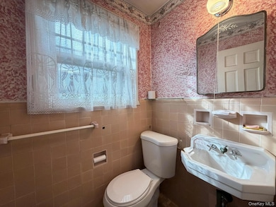 208-04 50th Ave, Flushing, NY 11364 - photo 5