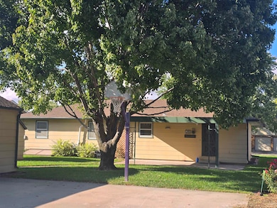 932 E 9th St, Concordia, KS 66901 - photo 4