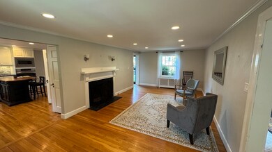 139 Laurel Dr, Needham, MA 02492 - photo 4