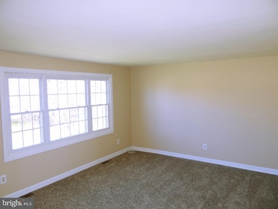 418 Cherokee Dr, Browns Mills, NJ 08015 - photo 5