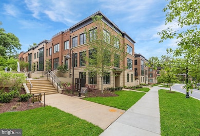 3671 Chevy Chase Lake Dr unit LELAND MODEL, Chevy Chase, MD 20815 - photo 6