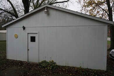 266 Carpenter Dr, Mitchell, IN 47446 - photo 5