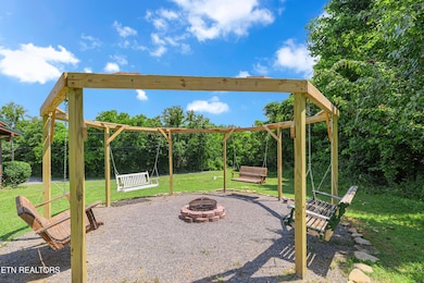 509 Thomas Loop Rd-128