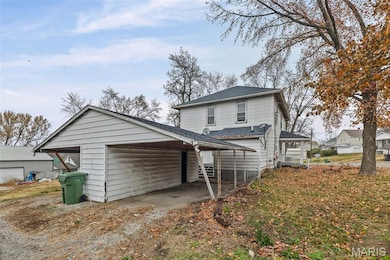 237 Maple St, Chester, IL 62233 - photo 4