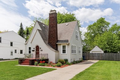 002-Front_View-2760107-large