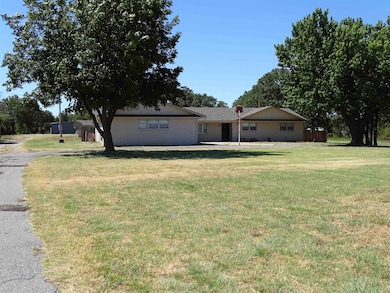 2660 E Osage Rd, Marlow, OK 73055 - photo 4