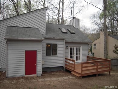 Attached Storage and Freshly Stained 12x12' Deck i