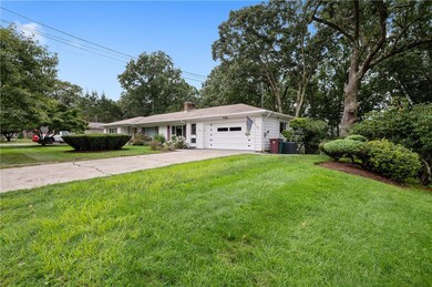 632 Harris Ave, Woonsocket, RI 02895 - photo 5