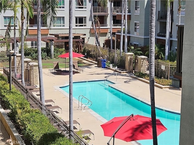 Savoy unit 348, Los Angeles, CA 90012 - photo 2