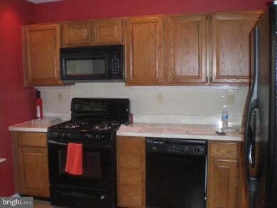 2120 Yorktown S, Norristown, PA 19403 - photo 4