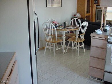 Kitchen Eating Area