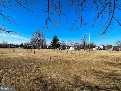 242 Asbury Rd, Pasadena, MD 21122 - photo 3