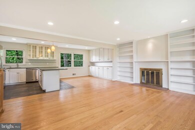 1411 S West St, Falls Church, VA 22046 - photo 5