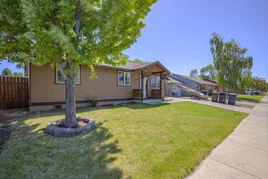 3208 SW QUARTZ AVE-1