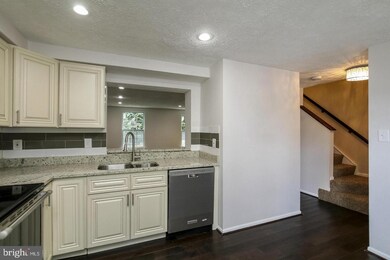 9521 Quarry Bridge Ct, Columbia, MD 21046 - photo 6