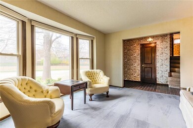 8927 Lackman Rd, Lenexa, KS 66219 - photo 5