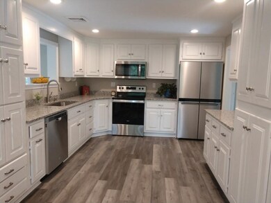 19 Pine Cone Dr, Seabrook, NH 03874 - photo 4