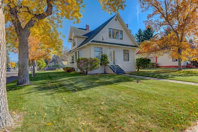 View of front of house with a front lawn