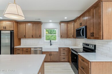 826 Long Mill Rd, Athens, TN 37303 - photo 7