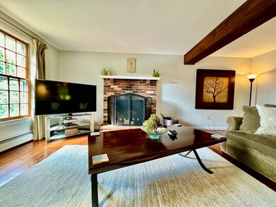 42 Crossbow Ln, North Andover, MA 01845 - photo 3