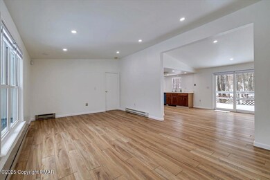 115 Daisy Dr, Effort, PA 18330 - photo 5