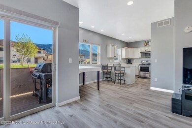 05_245_Castle_Ridge_Drive005_mls