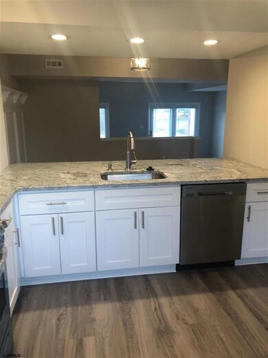 694 E Lake Front Cir, Galloway, NJ 08205 - photo 3