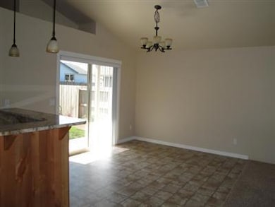 129 SE Yorktown Rd, Grants Pass, OR 97527 - photo 3