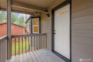 21521 W Terra Ln SE, Yelm, WA 98597 - photo 4