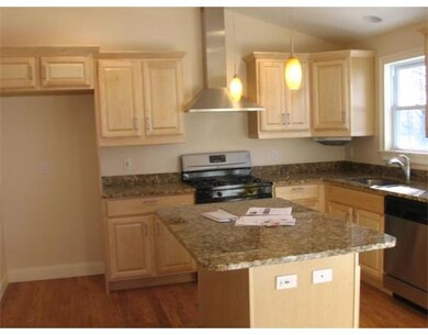 292 Spruce St, Chelsea, MA 02150 - photo 3