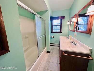 105 Washington Ave W, Rensselaer, NY 12144 - photo 7