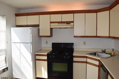 22 Seneca Dr, Galloway, NJ 08205 - photo 3