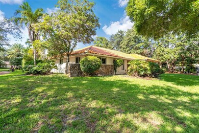 7210 W Troon Cir, Hialeah, FL 33014 - photo 4