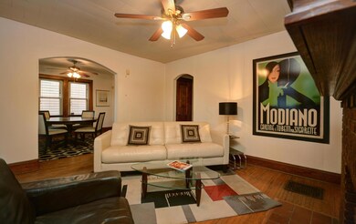 Living_Room_(3)[1]
