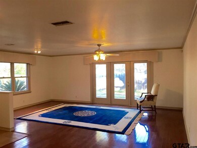 932 932 Troup Hwy, Tyler, TX 75701 - photo 7