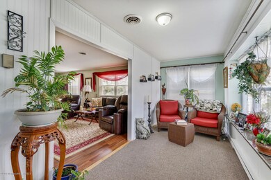 102 Conestoga Dr Manchester-large-011-33