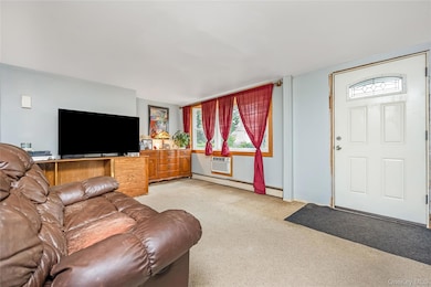 254 W 1st St, West Islip, NY 11795 - photo 4