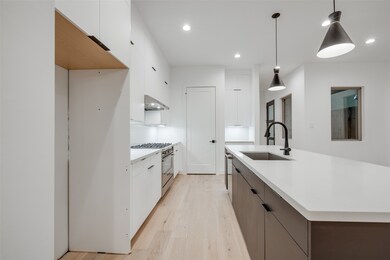 2123 Elmen St, Houston, TX 77019 - photo 4