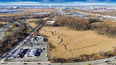 1105 Goethals Rd N, Staten Island, NY 10303 - photo 5