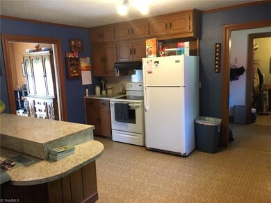 1199 Sheridan Dr, Asheboro, NC 27205 - photo 7