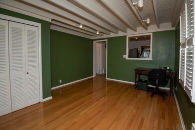 Could serve as 4th bedroom
